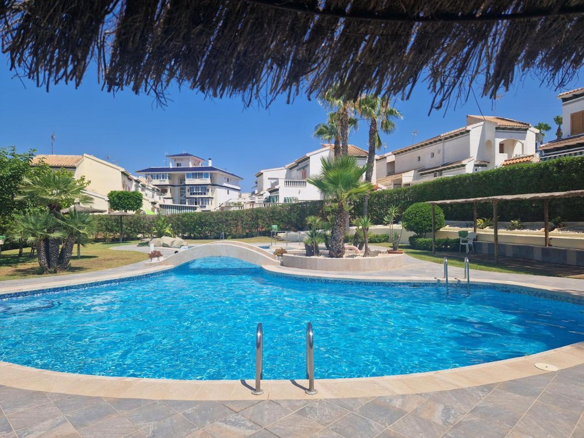 Lovely Apartment Near The Beach In Sunny La Mata トレビエハ エクステリア 写真
